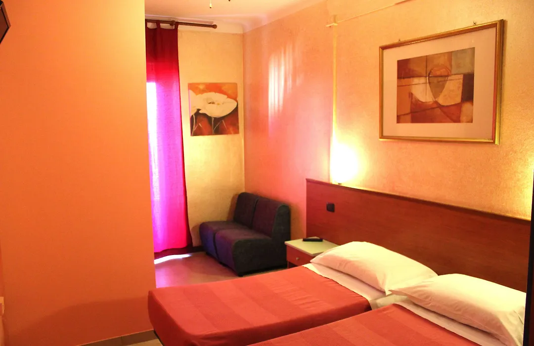 Hotel America-1